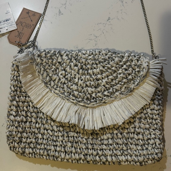 White and Silver Purse - Picture 3 of 4